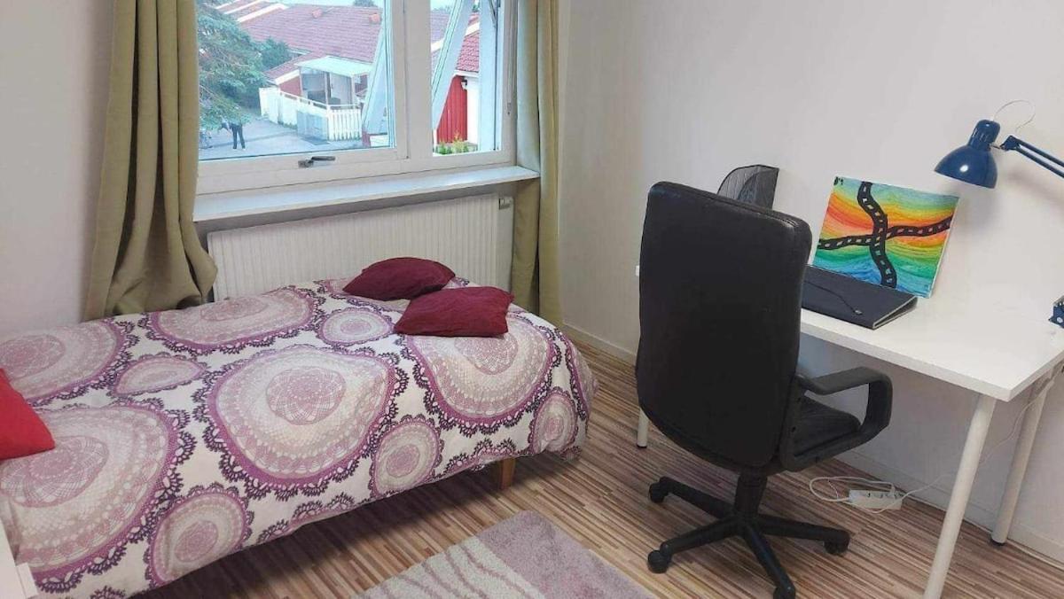 10 Beds For Workers